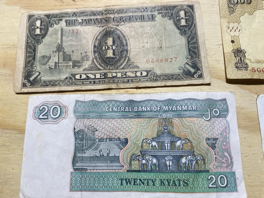 Far East Currency Lot