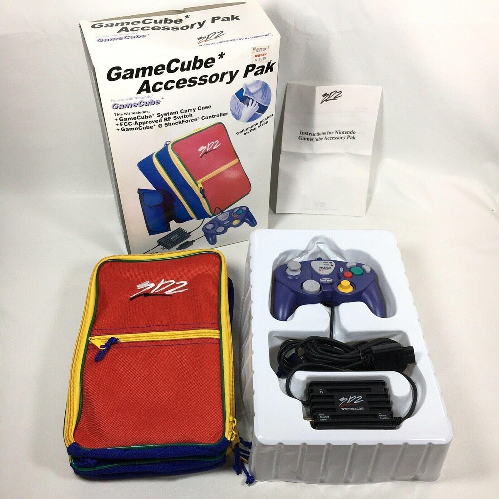 3D2 Nintendo GameCube Accessory Pak Console Carrying Case Controller & RF Switch