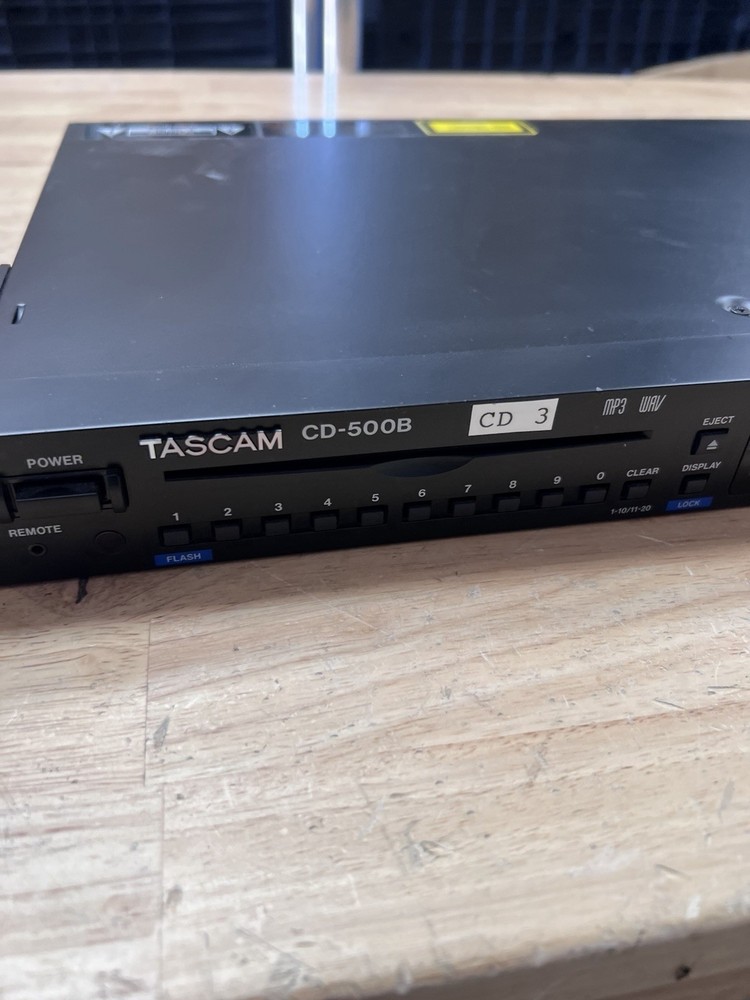 TASCAM CD-500B Rack-Mountable CD Player