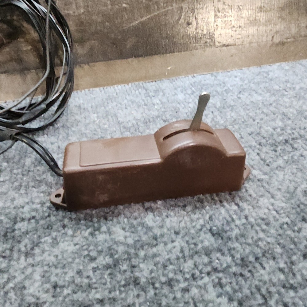 VTG Lionel Automatic Switch Controller without lights
