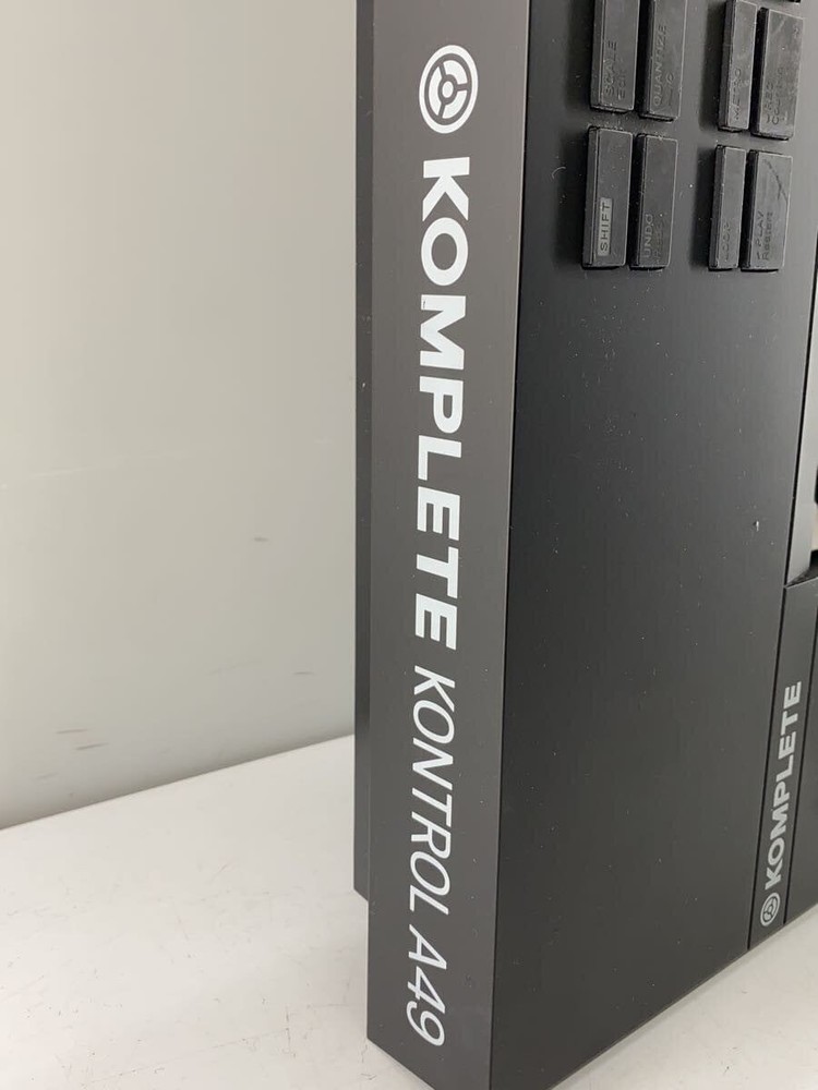 NATIVE INSTRUMENTS Synthesizer A49 Used