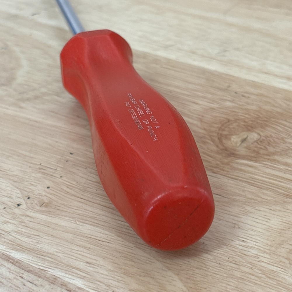 Snap On Tools No. 2 Phillips Head Screwdriver Red Hard Handle SDDP162