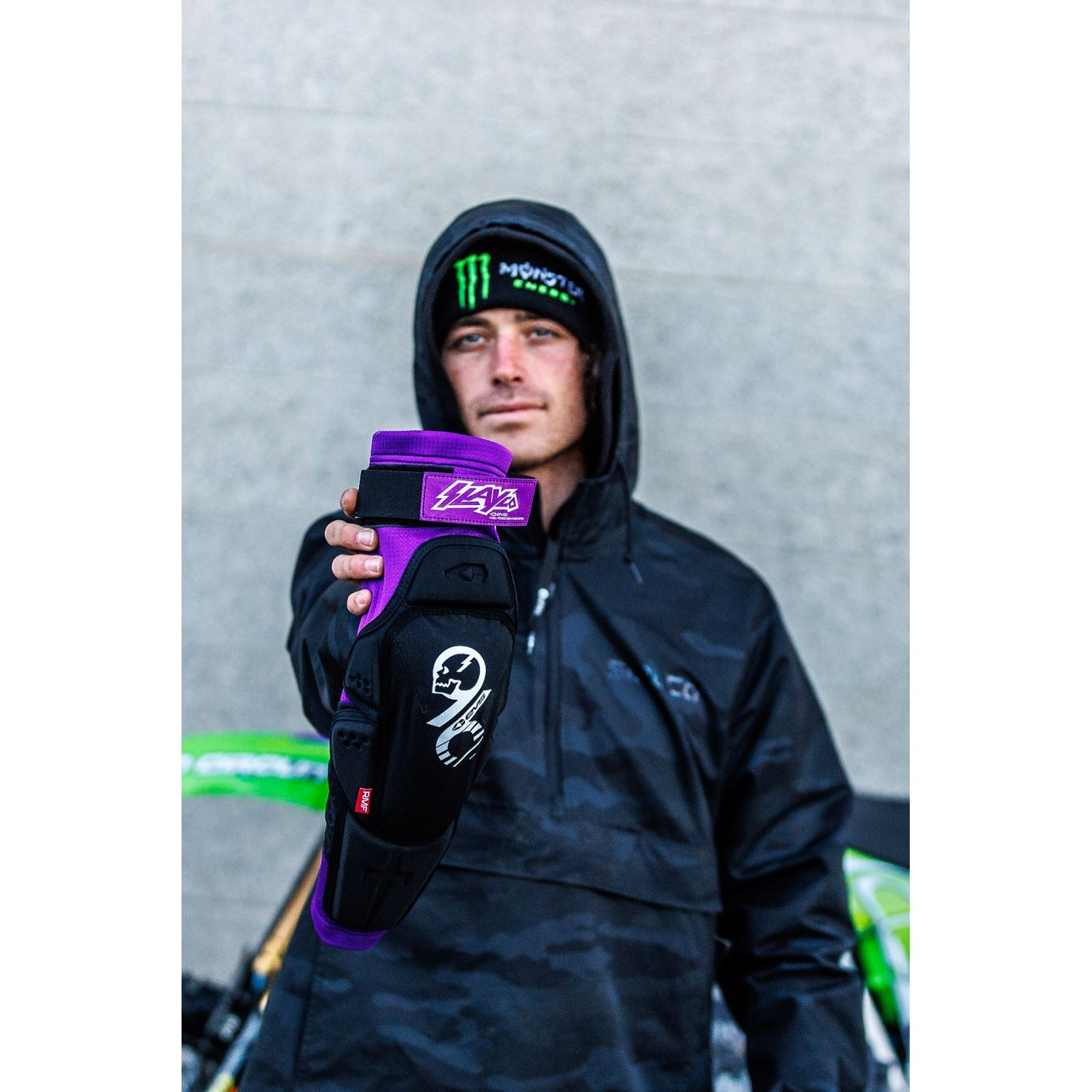 EVS Sports SLAYCO96 Knee Pad - Small/Medium SLAY96K-S/M