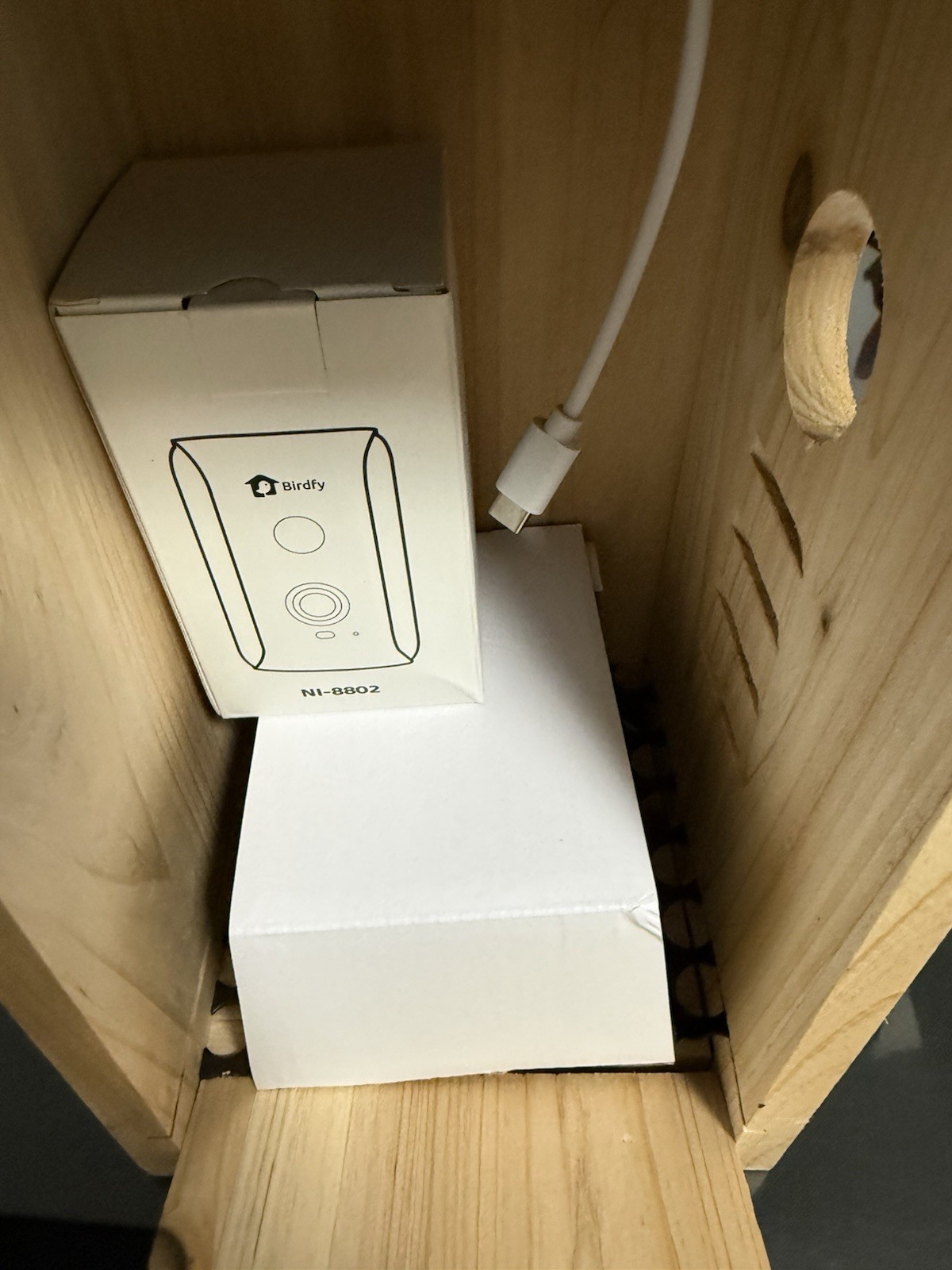 Birdfy Nest Ebony Bird House for outside Solar Powered, 1080P HD Live View