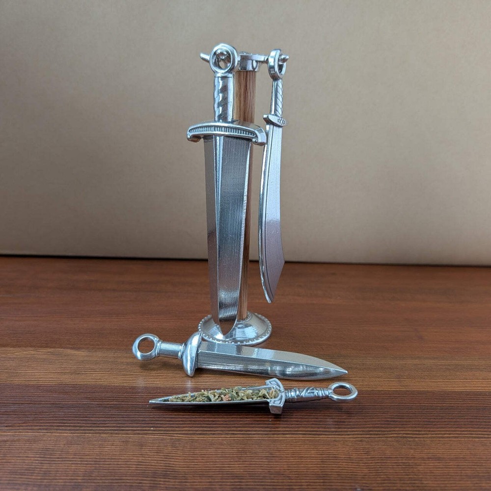 Sword Measuring Spoon Set with Display Stand