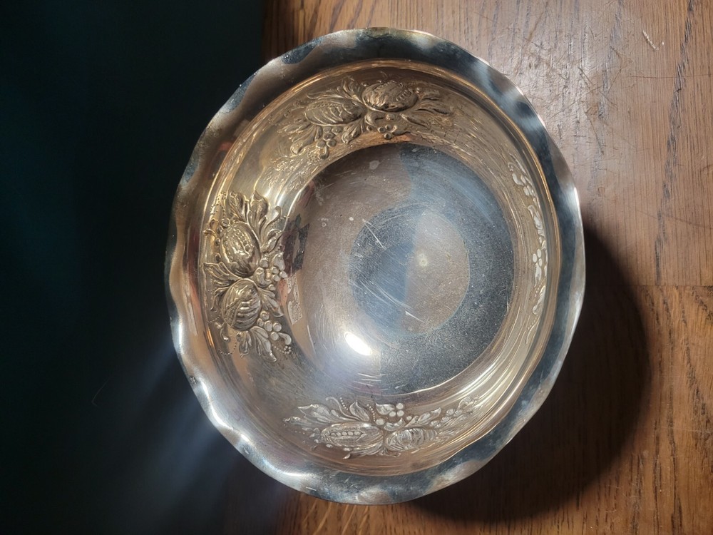 VTG Silver Plated Prima NS NilsJohan Sweden Footed Pedestal Repoussé Fruit Bowl