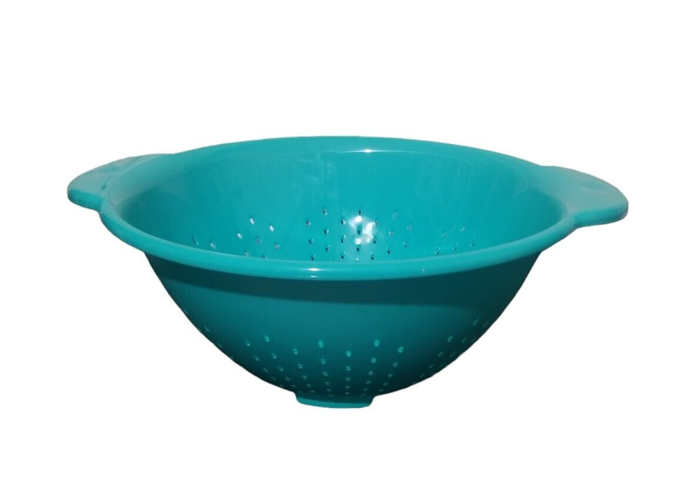 Colander 4 Quart Teal Polypropylene Plastic dishwasher safe strainer