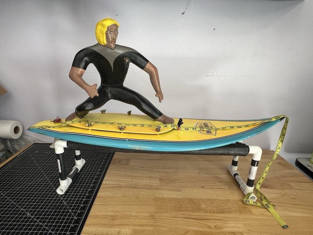 Maui Rc surfer (RARE)