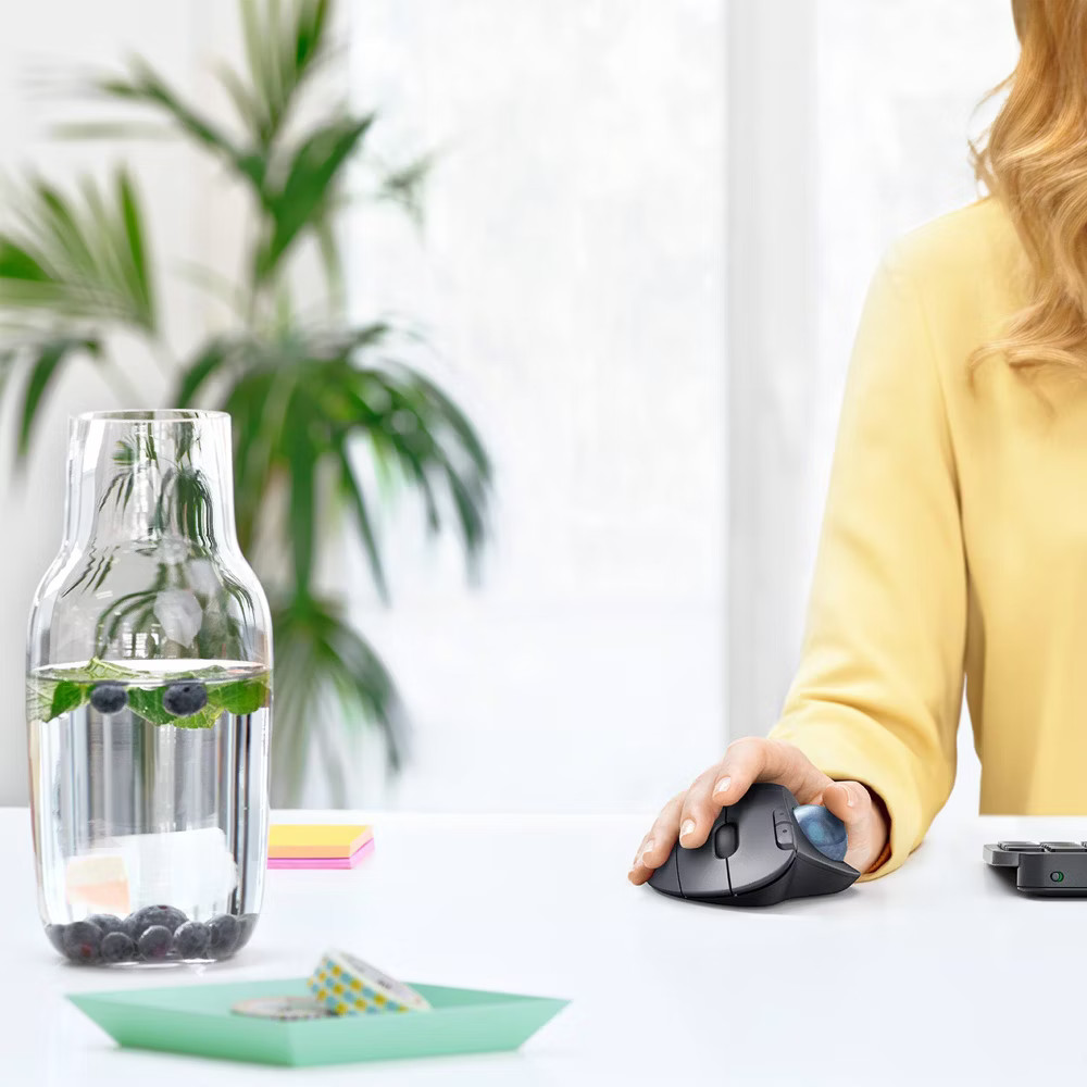 Logitech M575 Wireless Trackball Mouse