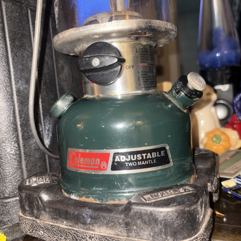 Coleman Adjustable Two Mantle lantern model 286A, 288A with case 1B98