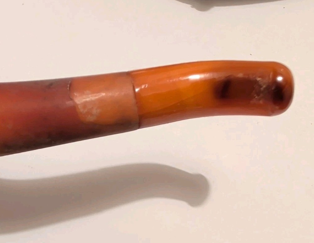 amber pipe Stem sherlock holmes? With Case