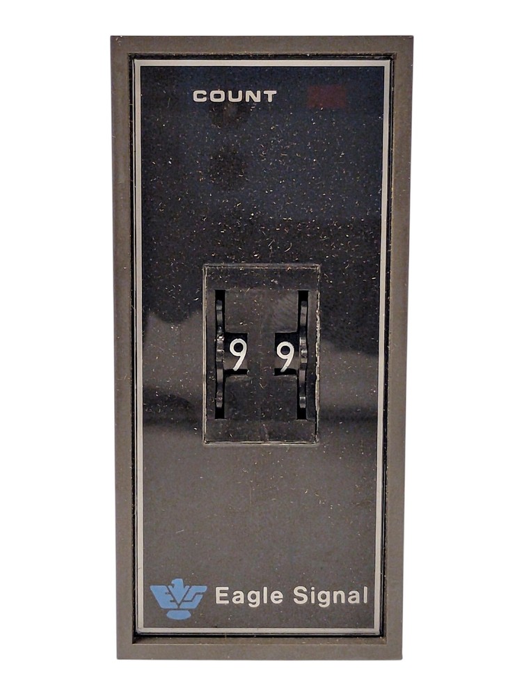 Eagle Signal DZ100A3 120 V AC/DC 10 A 2 Digit Solid State Counter Module