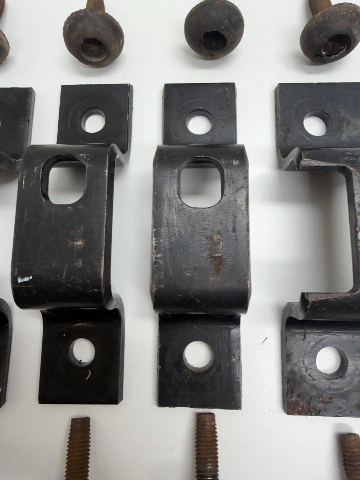 92 - 07 FORD VAN ECONOLINE E SERIES CLUB WAGON BENCH SEAT MOUNTING BRACKETS B42