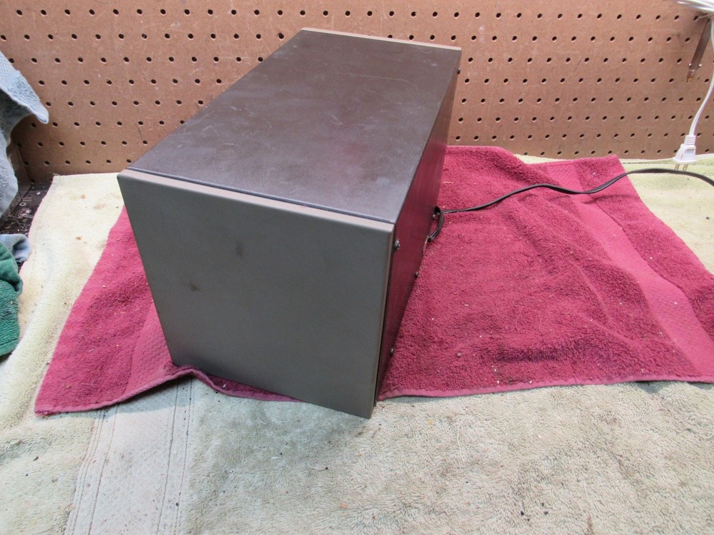 Vintage B & K Precision E-200D Solid State RF Signal Generator Dynascan