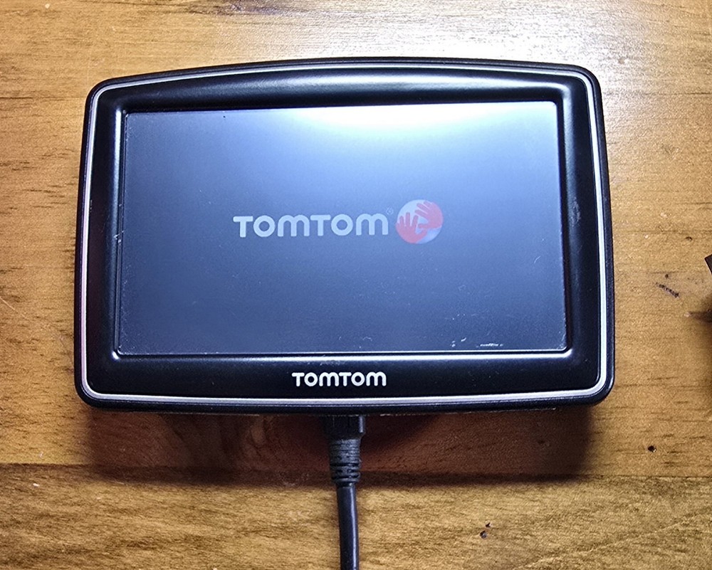 TomTom XXL N14644 Comes With USB - Tested & Working