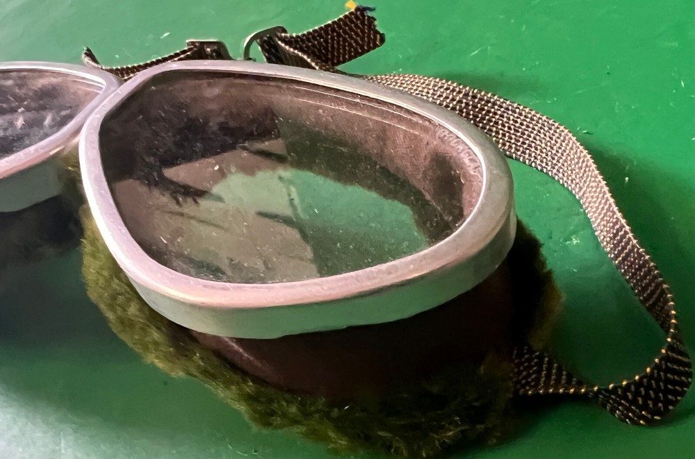 PRE WAR H.B. FLYING GOGGLES W/FUR LINING