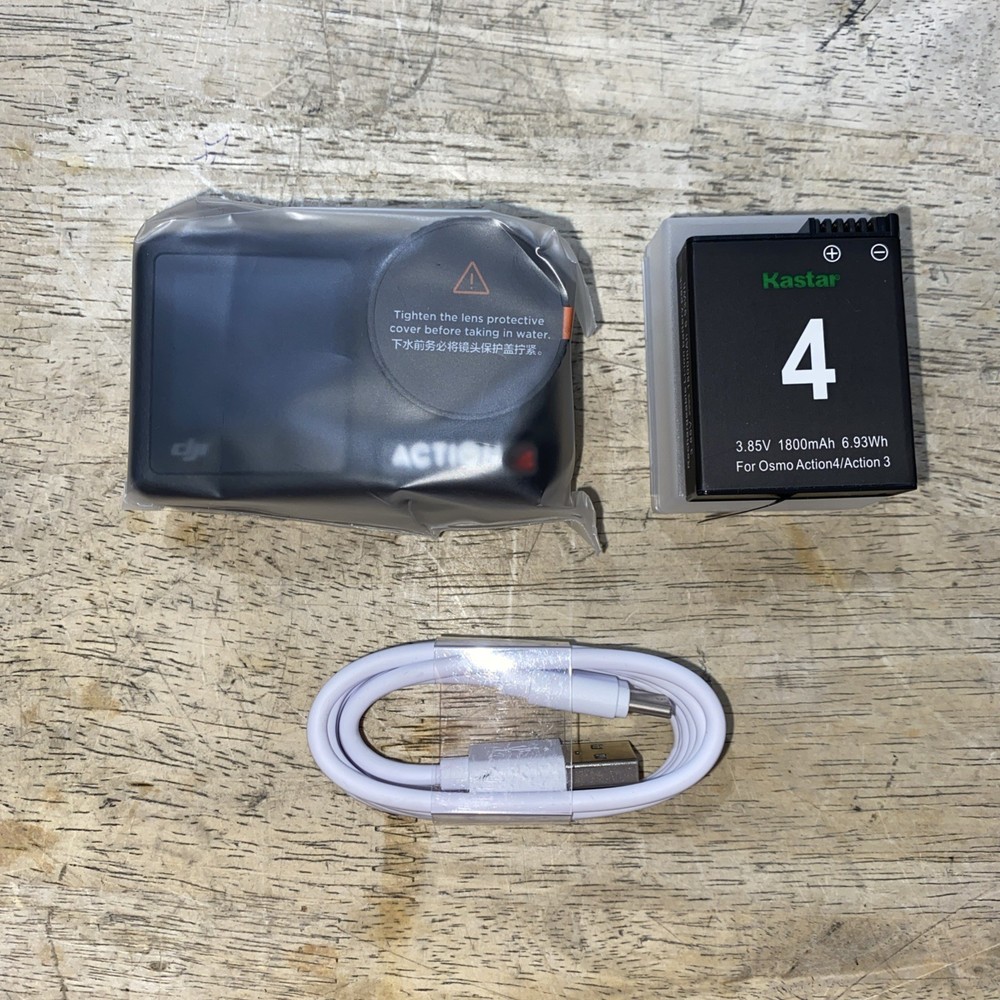 DJI - Osmo Action 4 4K Action Camera Standard Bundle - Gray