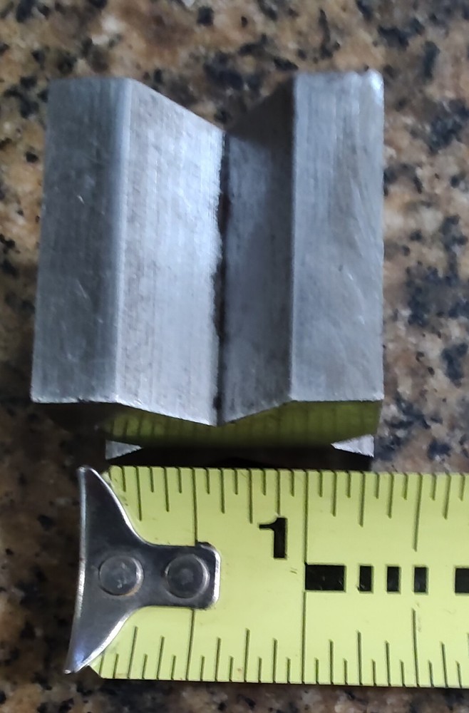 🗽1-1/4" SQUARE V BLOCK