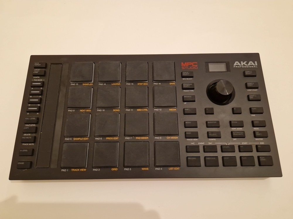 AKAI Professional MPC Studio
