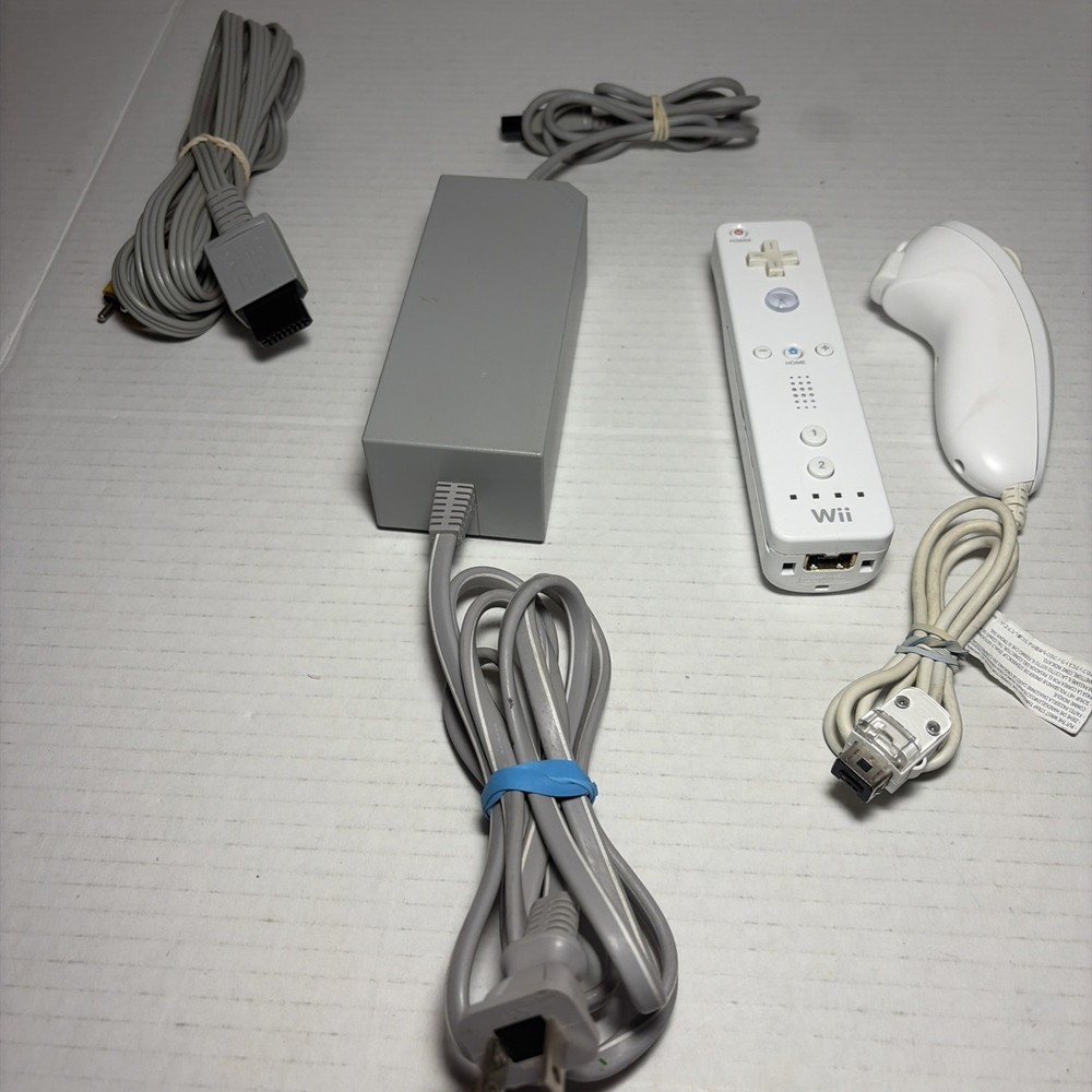 Nintendo Wii Video Game Console Working With Cables, 1 Controller. Read