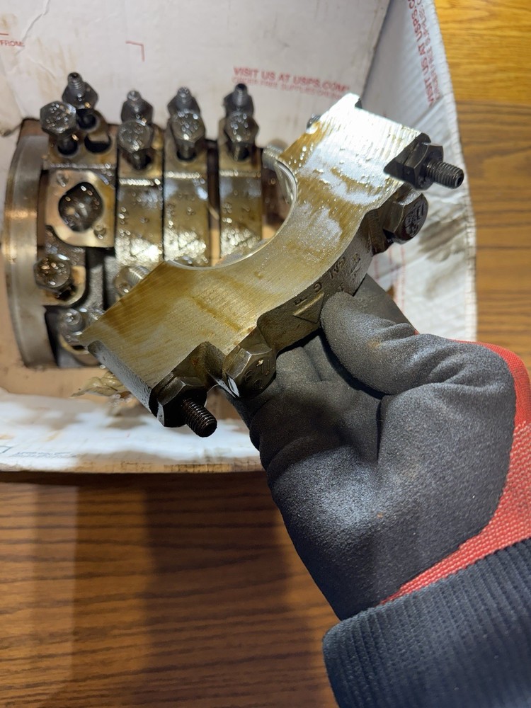 2015 Mercruiser 8.1 main caps
