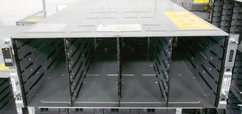 NetApp DS4486 Disk Array 48x 3.5 Drive Expansion Array JBOD 2x IOM6 4x Power