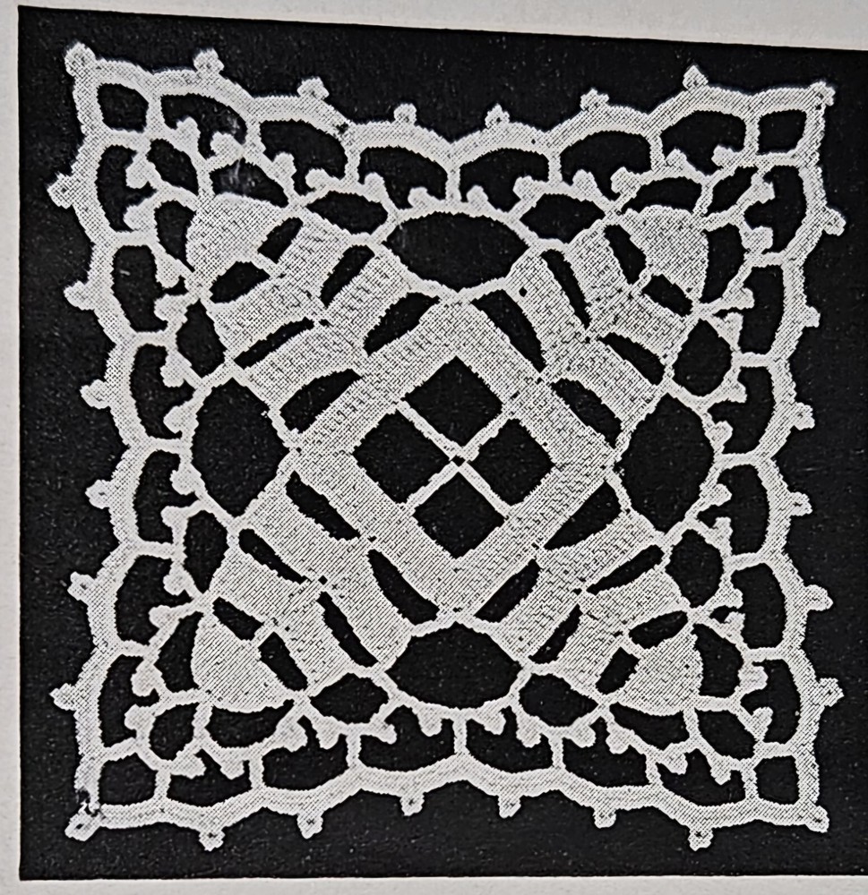 BEDSPREAD Tablecloth NOVELTY CROCHET PATTERNS LILY 102