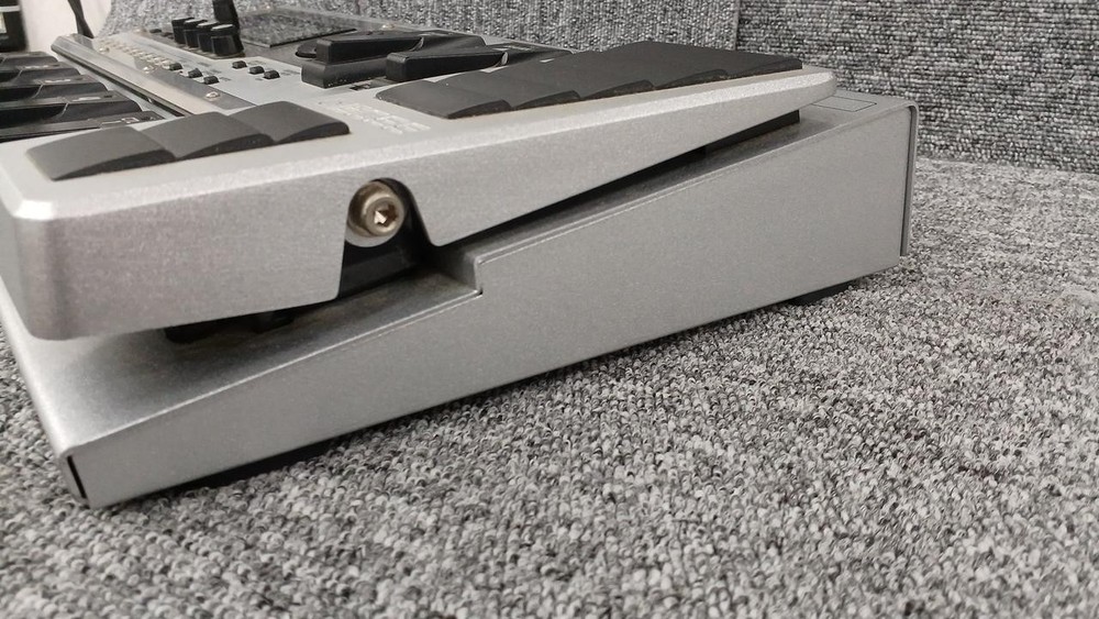 BOSS GT-10 MULTI-EFFECTOR 591417