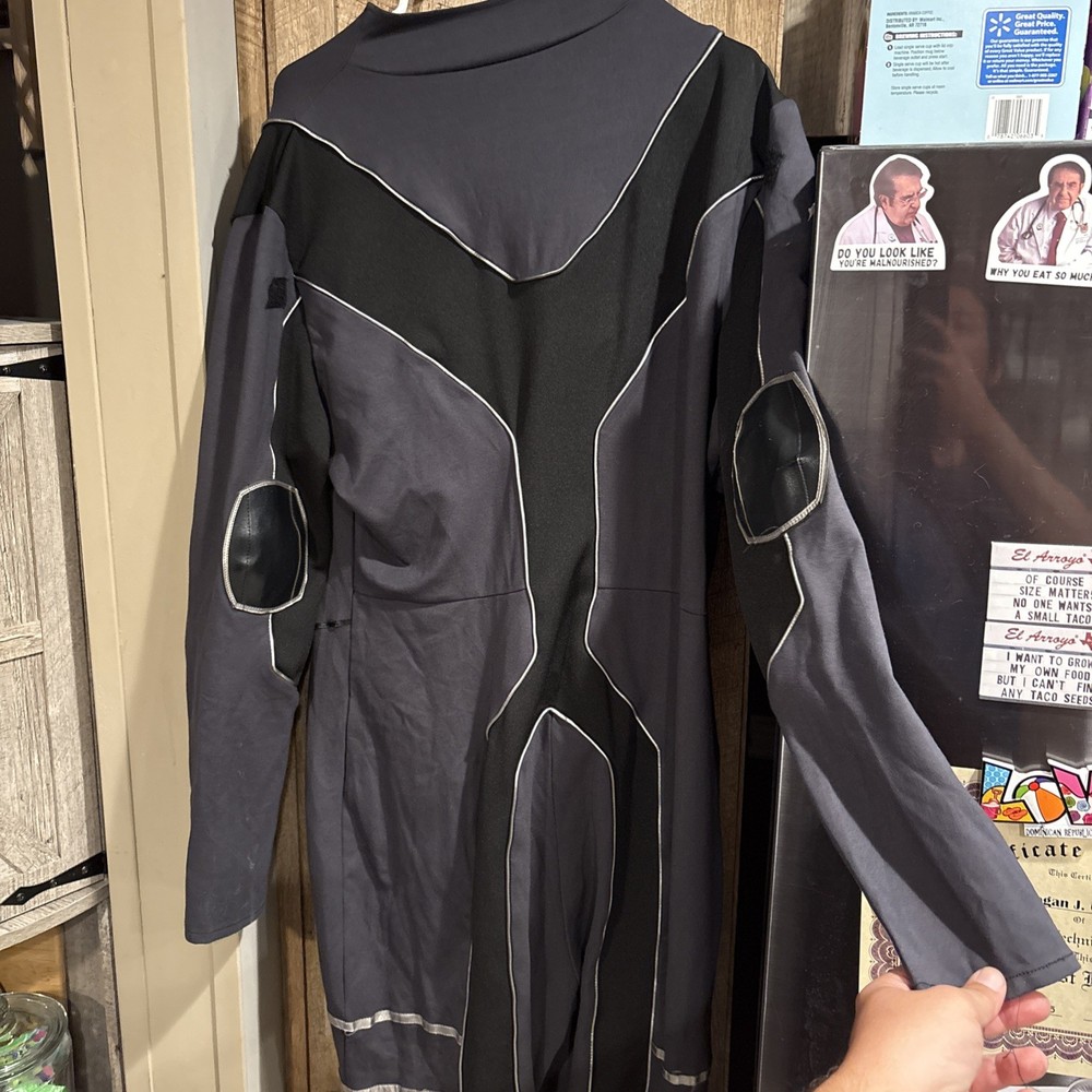 Full Body Suit Large/ Extra Large.