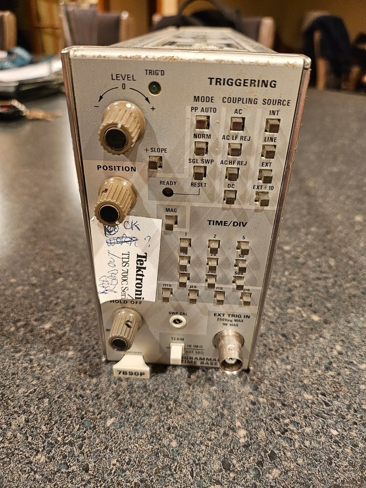 Tektronix 7B90P Programmable Time Base Plug In   **Parts or not working **