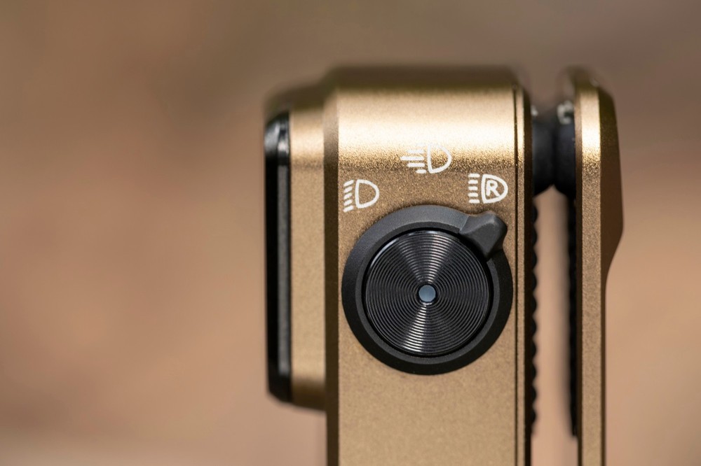 Olight Oclip Pro Ancient Script Flashlight, Floodlight Spotlight/Red Light, 500L