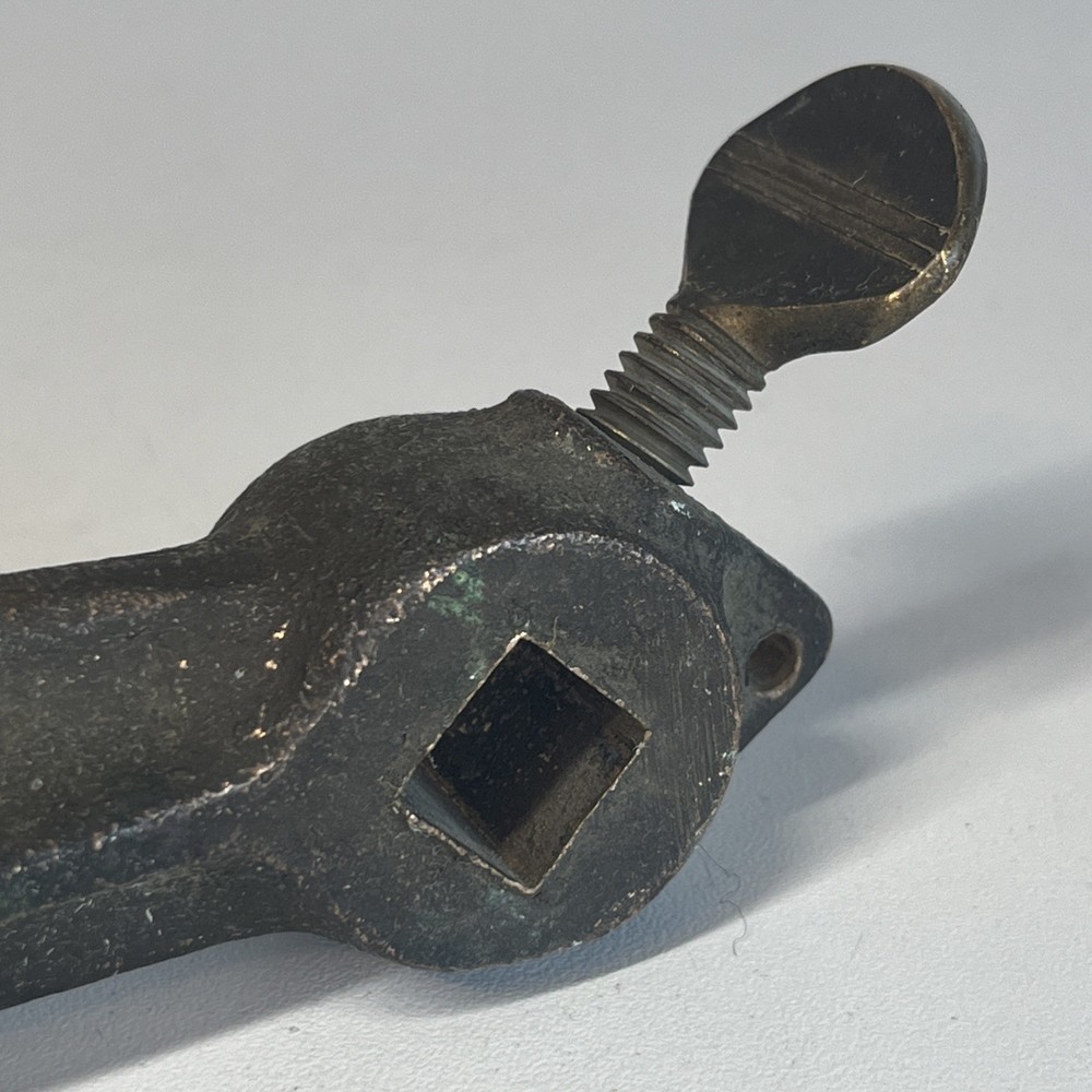 Bronze with Wood Handle 1/2" Square Drive Winch Handle
