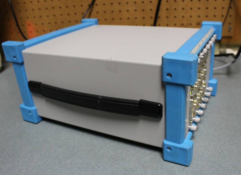 Gould ACQ-7700 Acquisition Interface with 4 Universal Cards Installed.
