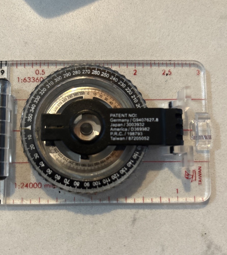 Folding Transparent Plastic Compass Taiwan Ruler Distance Lensatic Map Compass