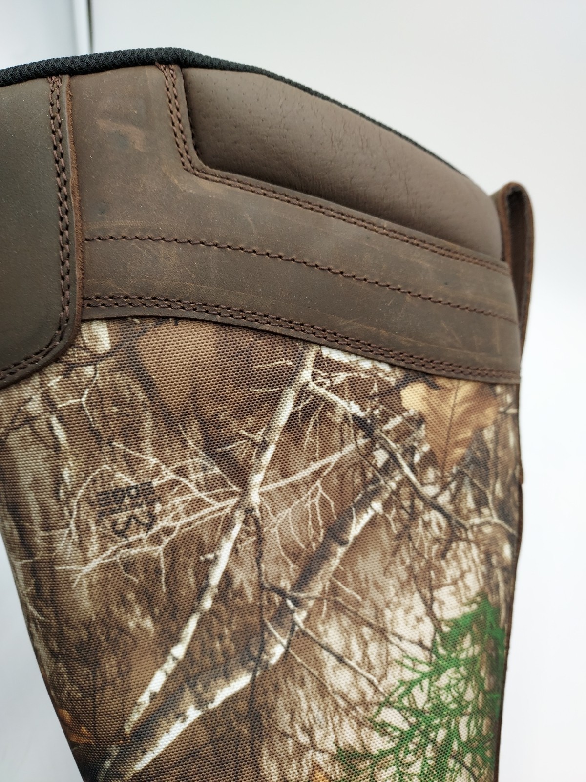 Magellan Outdoors Womens Sz 7B Snake Shield Armor 3.0 Realtree Edge APX (K4-D2)