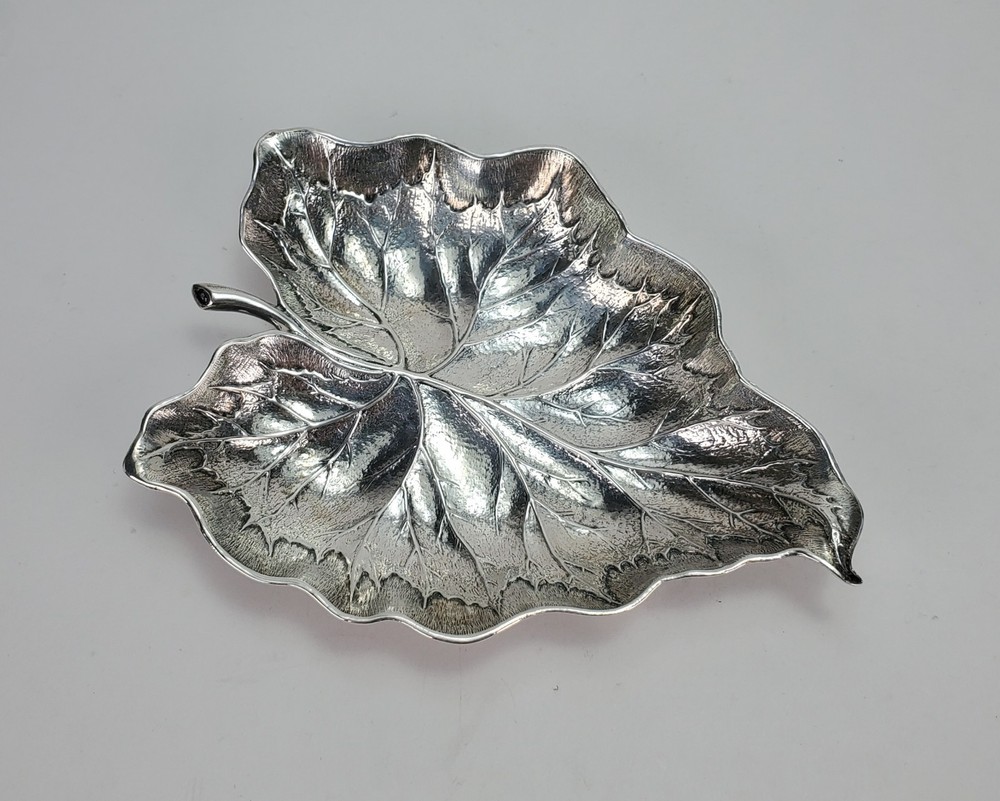 Buccellati Sterling Silver Arum Leaf Medium Dish Repoussé Bowl 5.5"