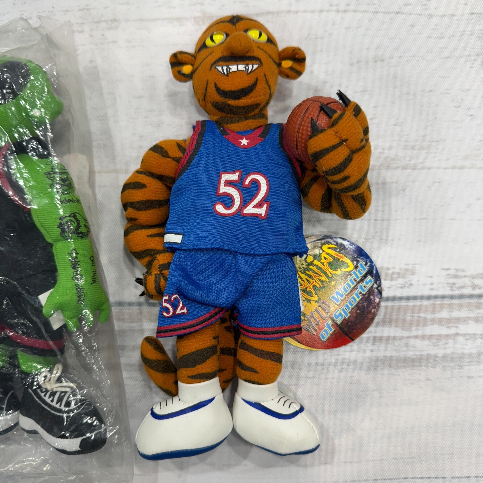 Alien Iverson Matt Tiger Geiger Meanie Champion 76ers Plush SGA 99 2000 Y2K NBA