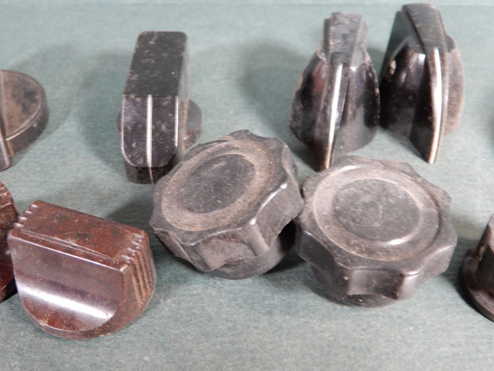 Daka-Ware (6) and Other Large Vintage Chicken Head Knobs Shown Plus Others