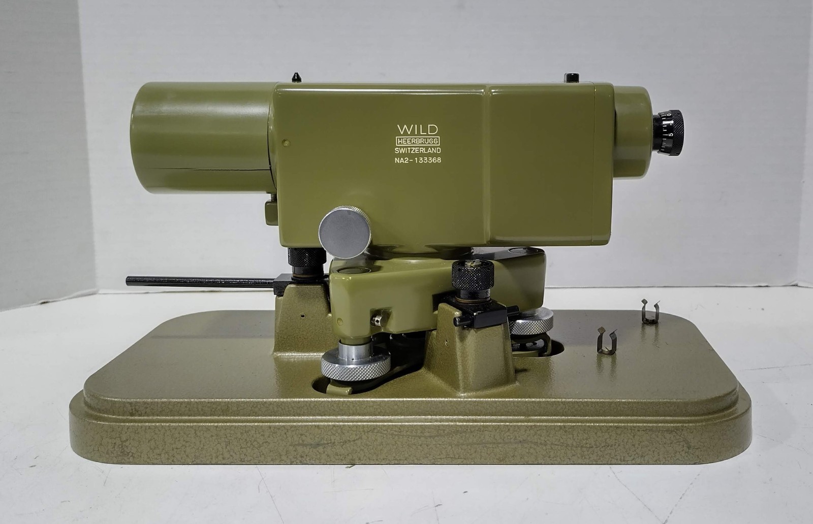 Wild Heerbrugg Switzerland NA2-133368 Automatic Surveying Lever Mfg 1966 w/ Case