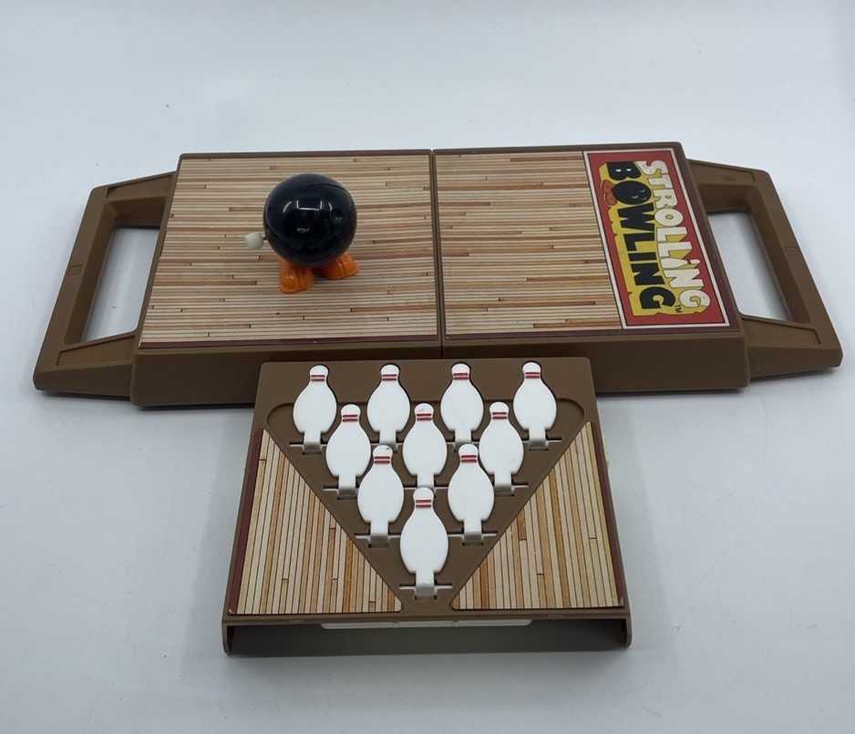 Vintage 1980 Tomy Strolling Bowling Wind Up Game, Ball Is Not Working