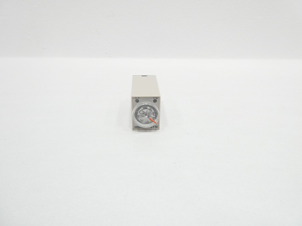 Omron H3YN-2 Timer 0.1s-10min 24v-ac