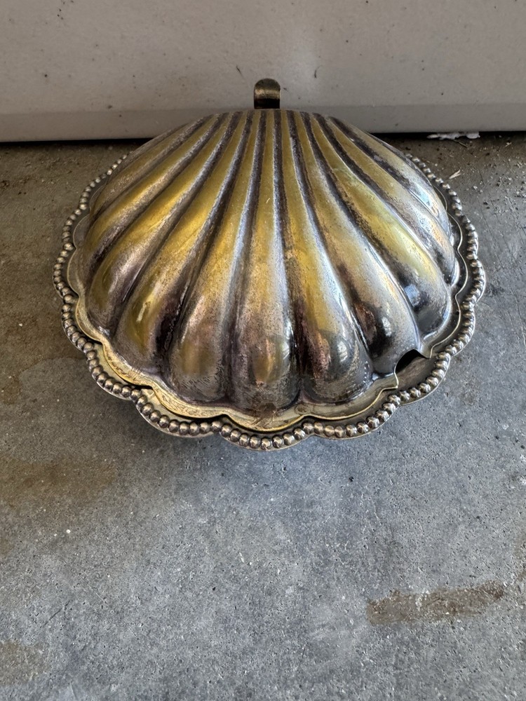 Vtg Silver Plated Leonard Clamshell Condiment Dish  Glass Insert. No Knife. 5”