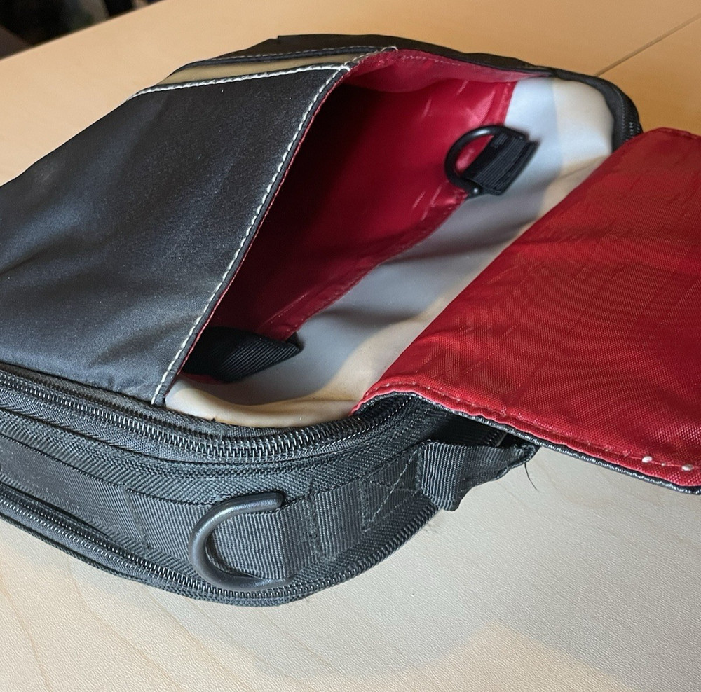 Case Logic 8" Portable DVD Player Case w/ Shoulder Strap - Black