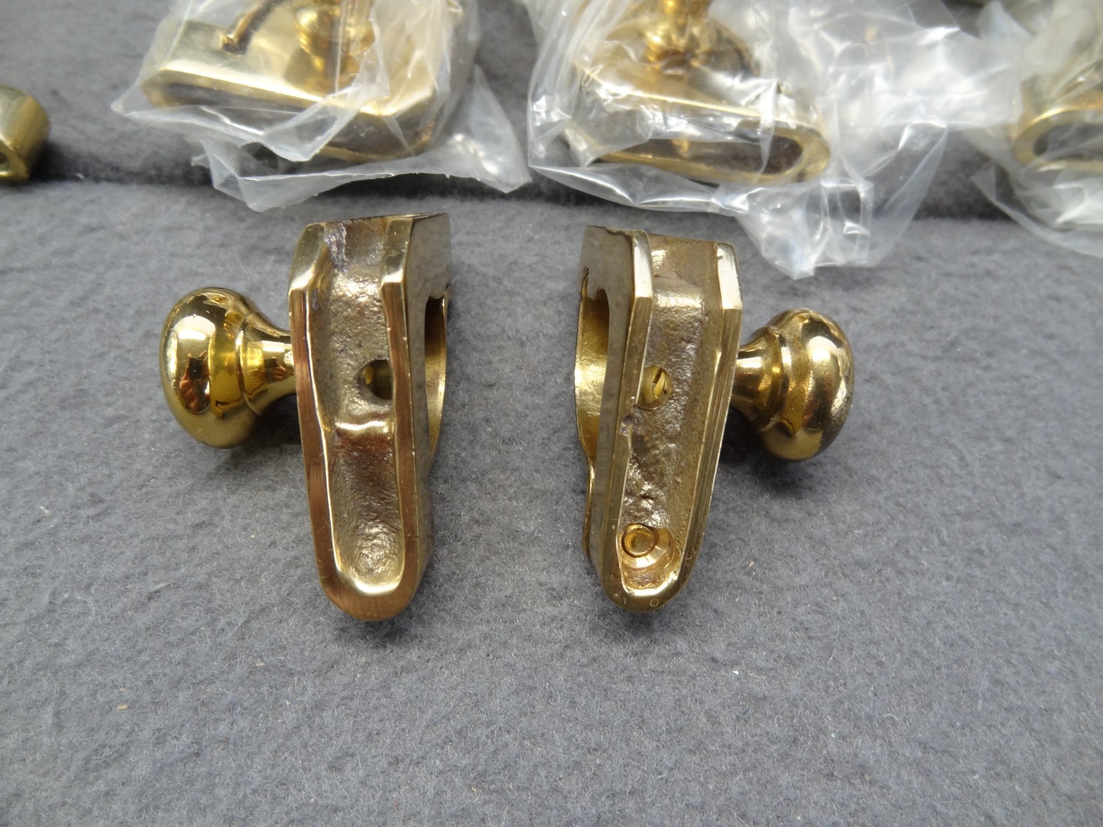 LOT (26) Carpet Rod Corner Brass Knob Bracket 13-PAIR VTG Stair Runner Rug 90s