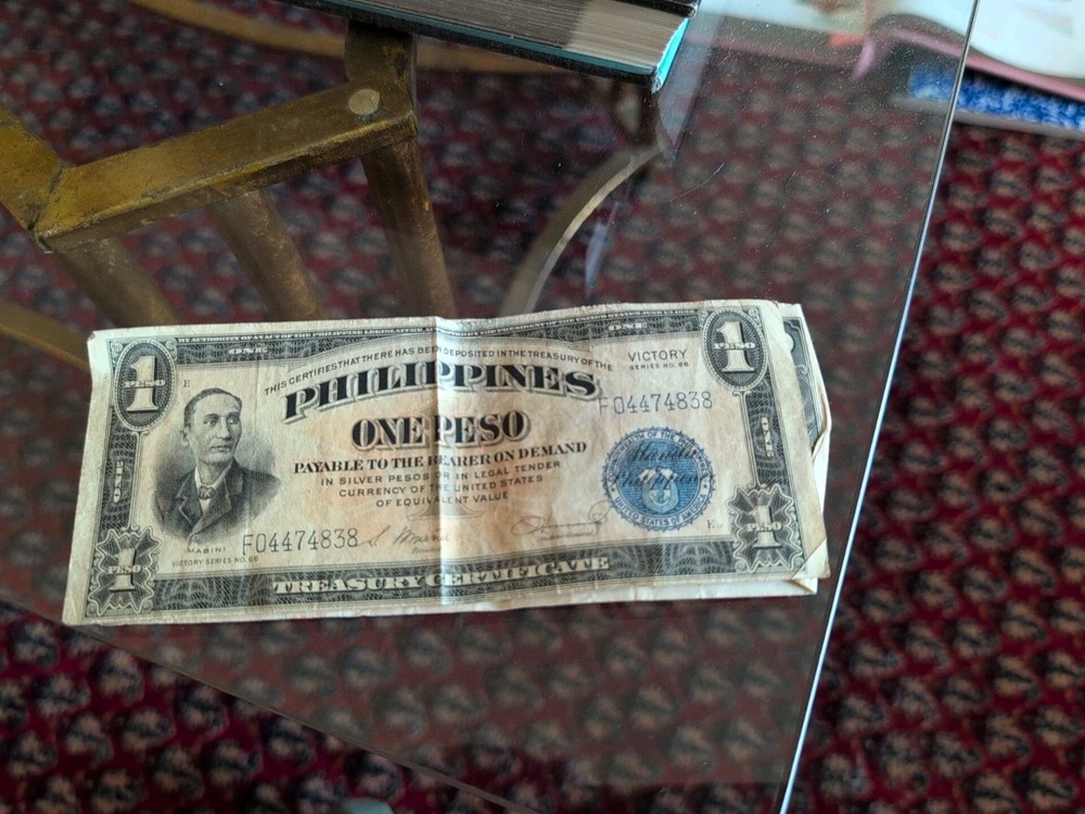 1944 PHILIPPINES   ONE PESO   VICTORY  NOTE    SERIES 66