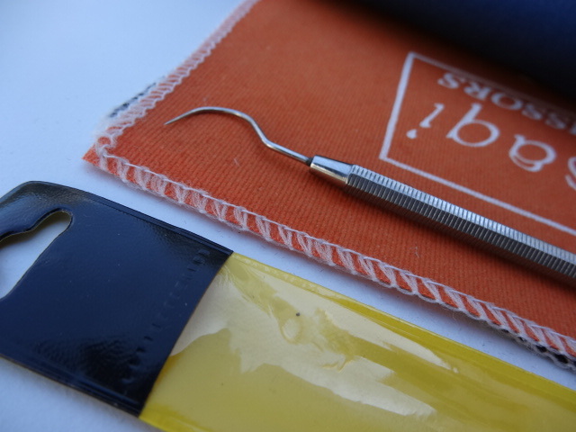 Thread Napper/4 in one Tool/For Dressmaking,Embroidery,crafts,scissors,patchwork