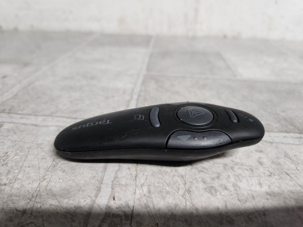 Targus AMP16US Wireless Presenter w/Laser Pointer (READ) NO BATTERIES