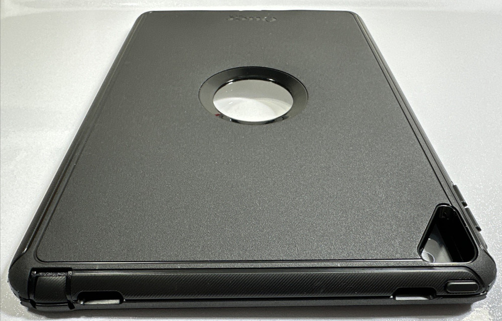 OtterBox Defender Rugged Case Apple iPad Pro 9.7” - Black