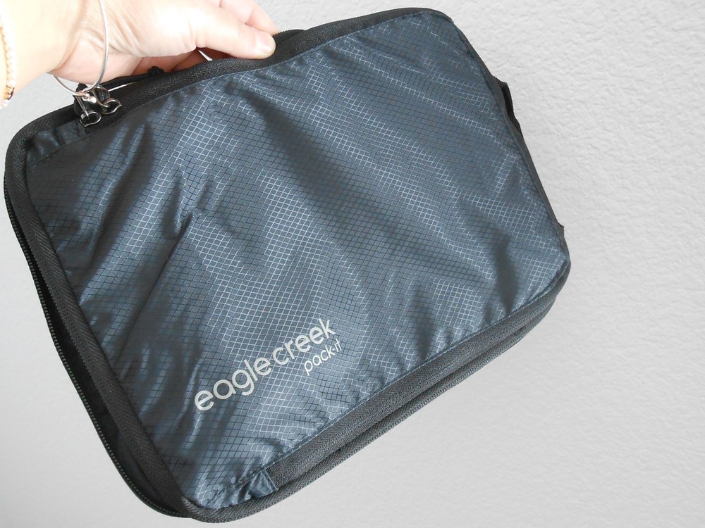 Eagle Creek Black Pack-It® Isolate Compression Cube Size-S, NWOT