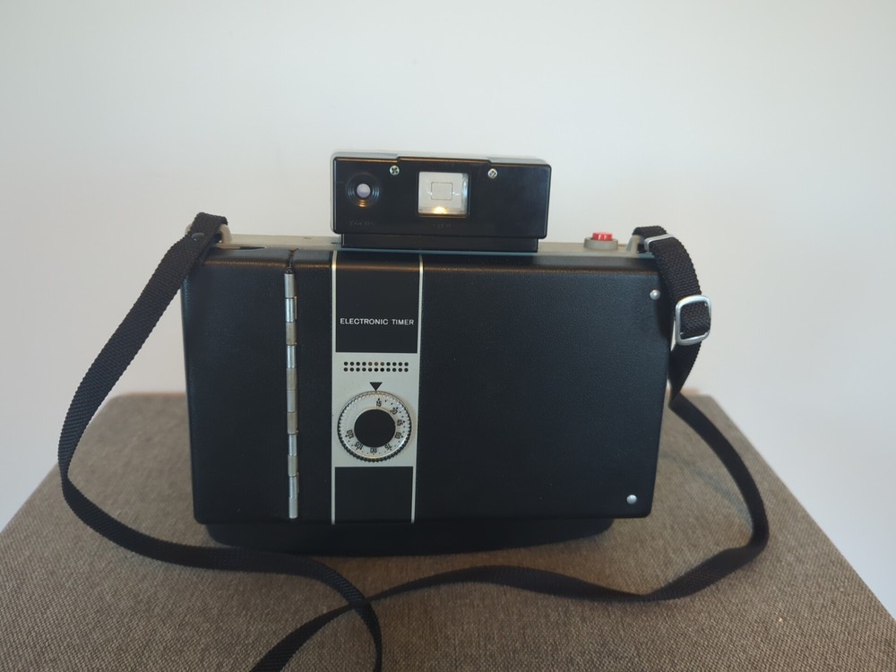 Polaroid Automatic 335 Land Camera Pristine Condition